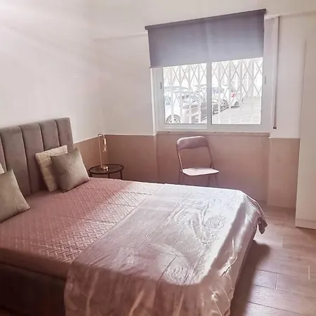 Enjoy Lisboa 2! - Near Metro Daire *