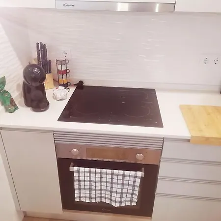 Enjoy Lisboa 2! - Near Metro Apartment *